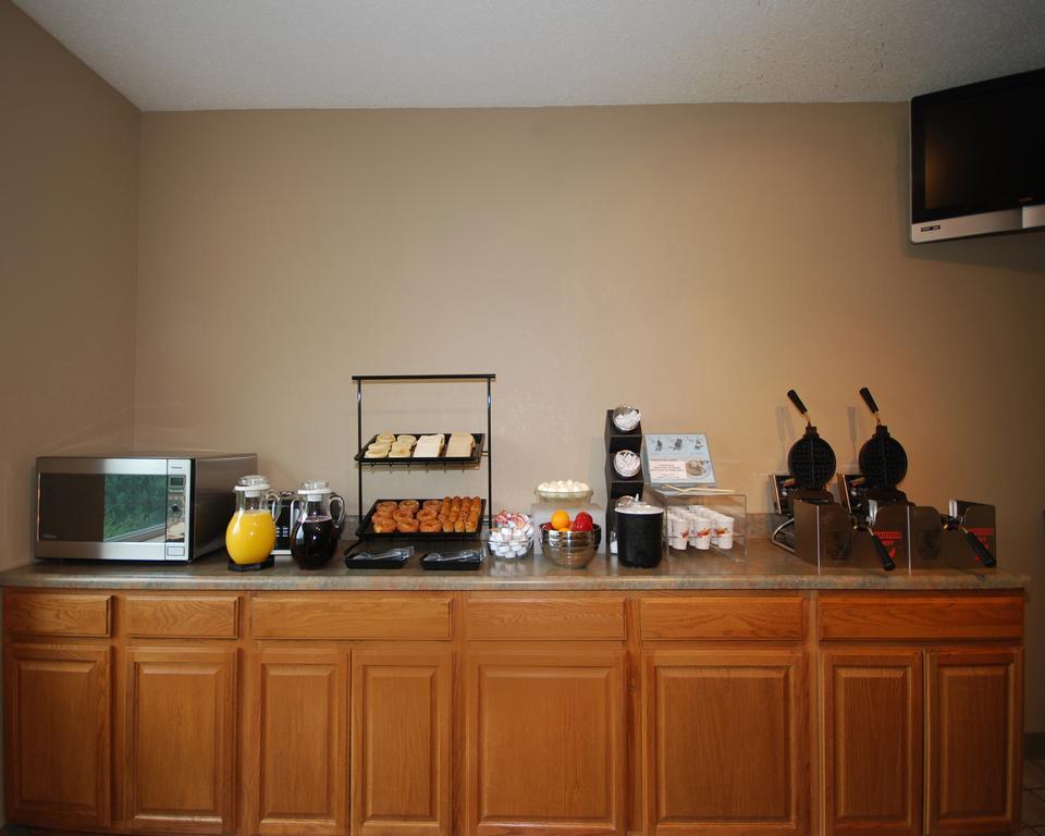 Quality Inn Brookings-University Ресторан фото