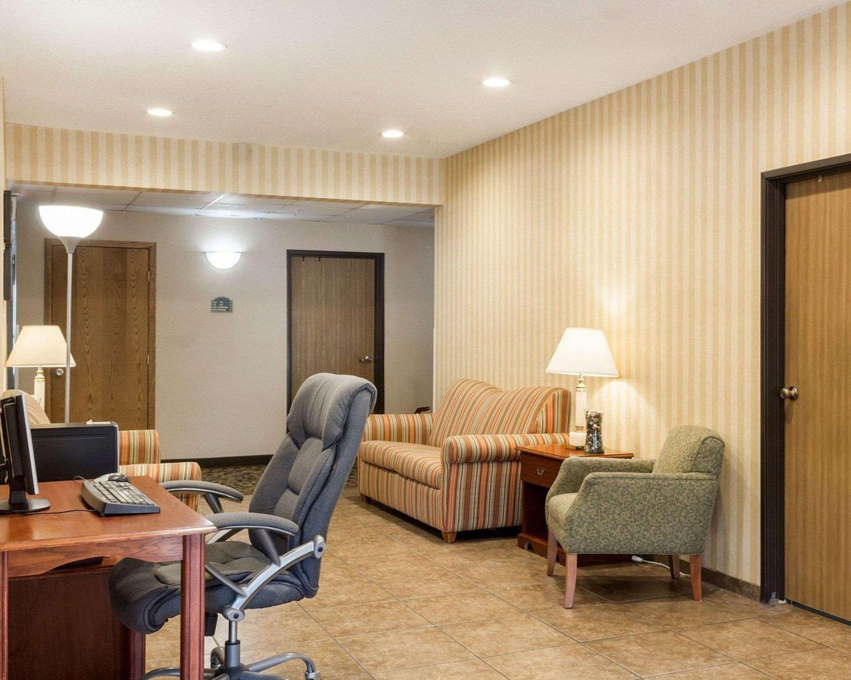 Quality Inn Brookings-University Экстерьер фото