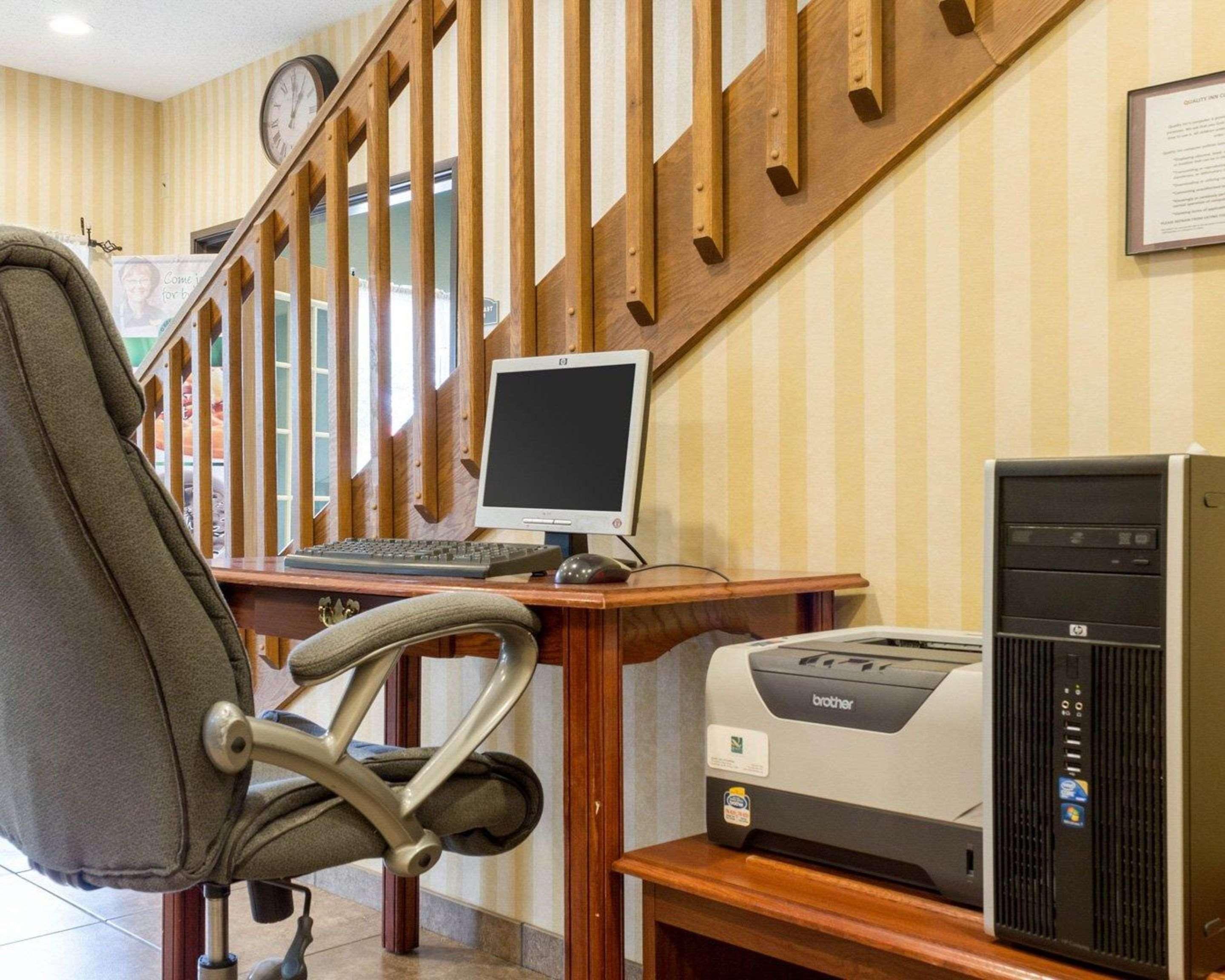 Quality Inn Brookings-University Экстерьер фото