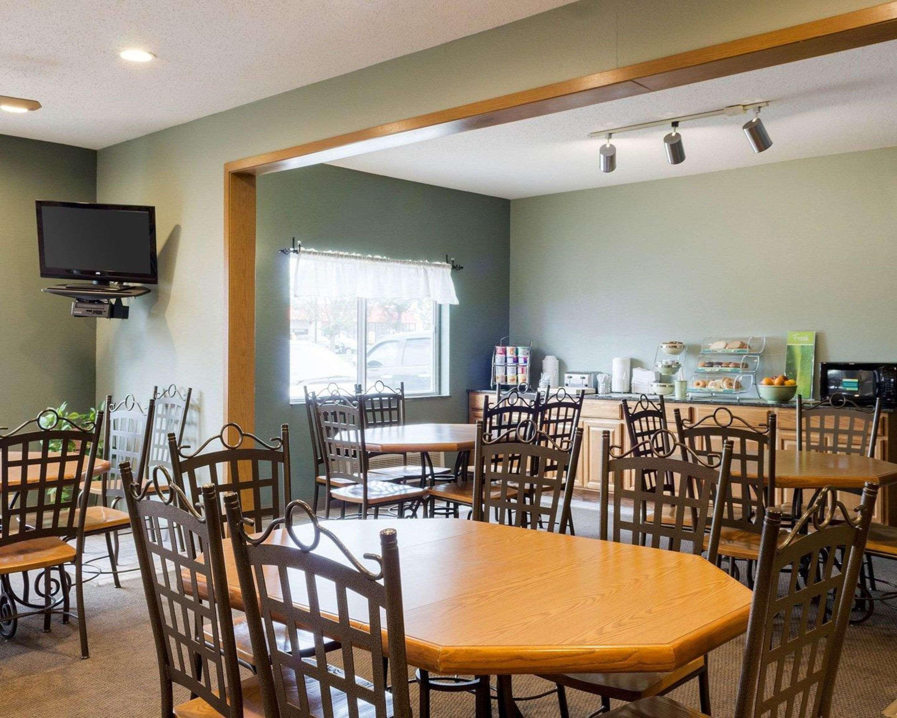 Quality Inn Brookings-University Экстерьер фото