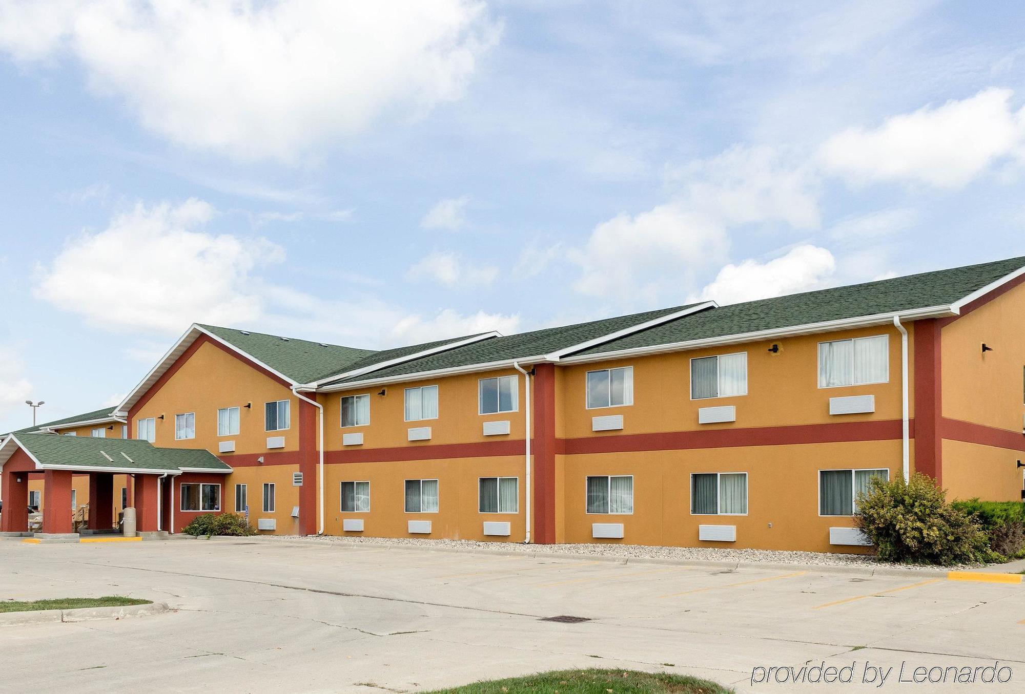 Quality Inn Brookings-University Экстерьер фото