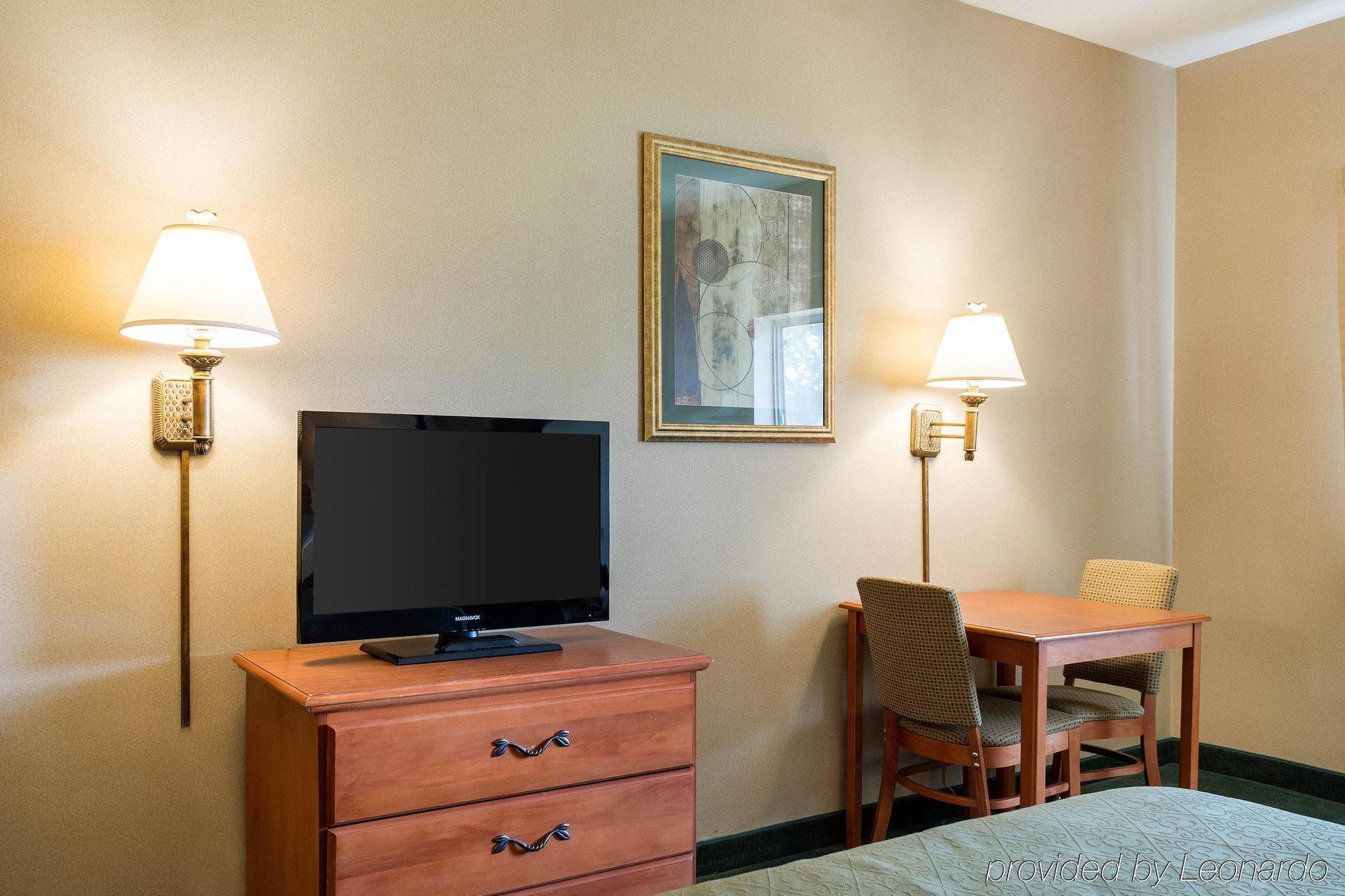 Quality Inn Brookings-University Экстерьер фото