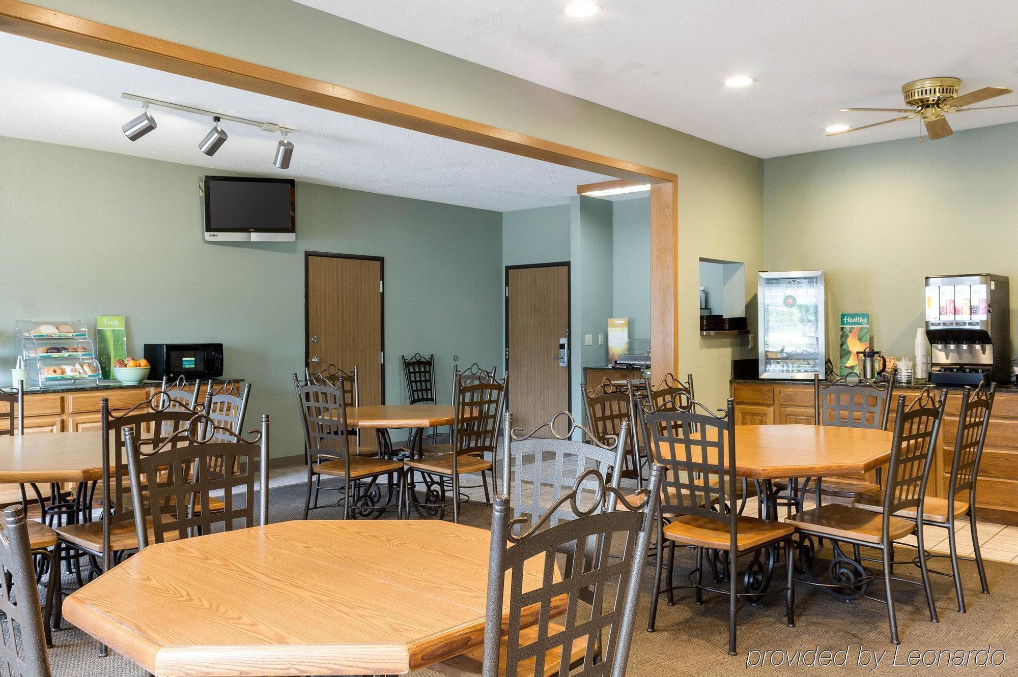 Quality Inn Brookings-University Экстерьер фото