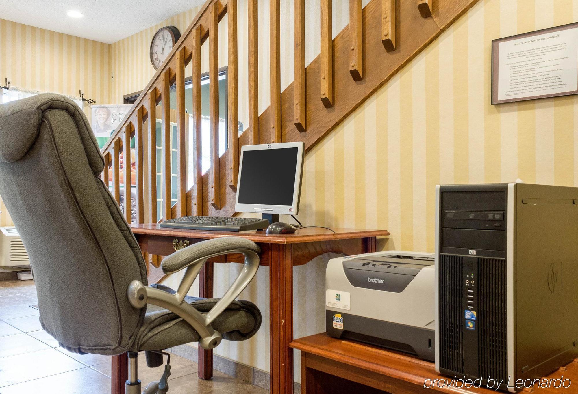 Quality Inn Brookings-University Экстерьер фото