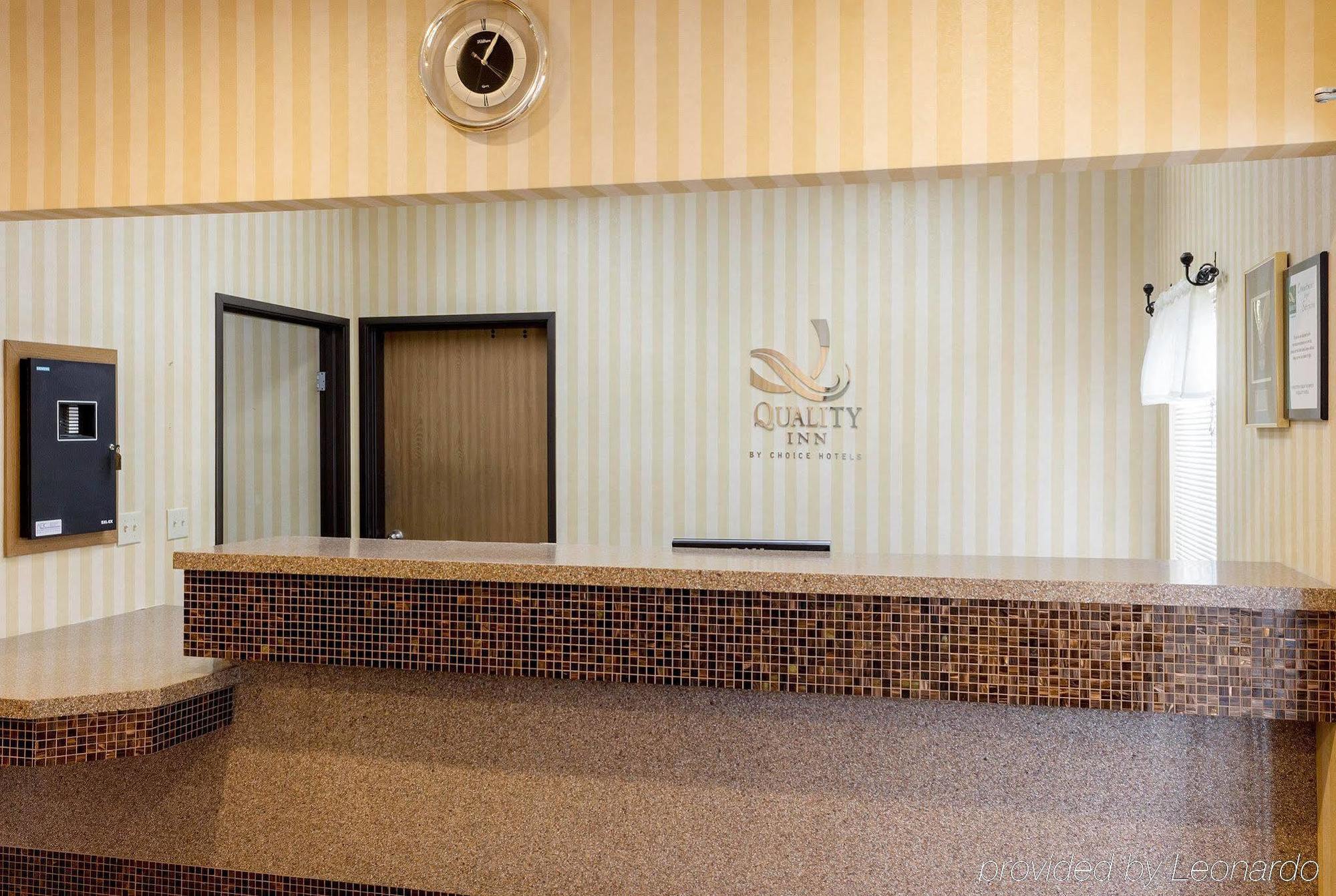Quality Inn Brookings-University Экстерьер фото
