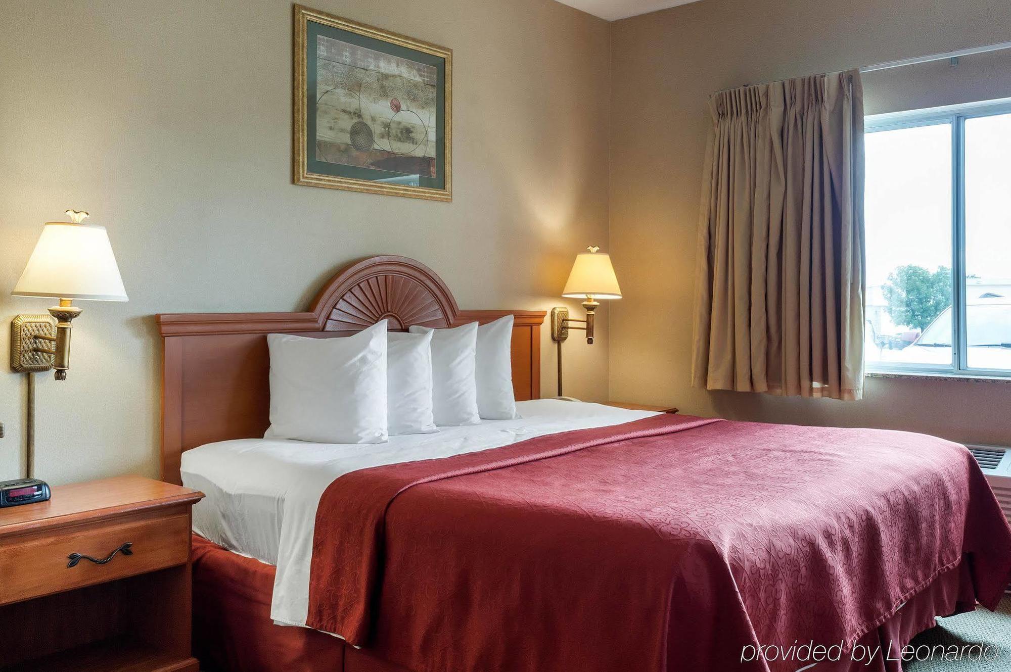 Quality Inn Brookings-University Экстерьер фото