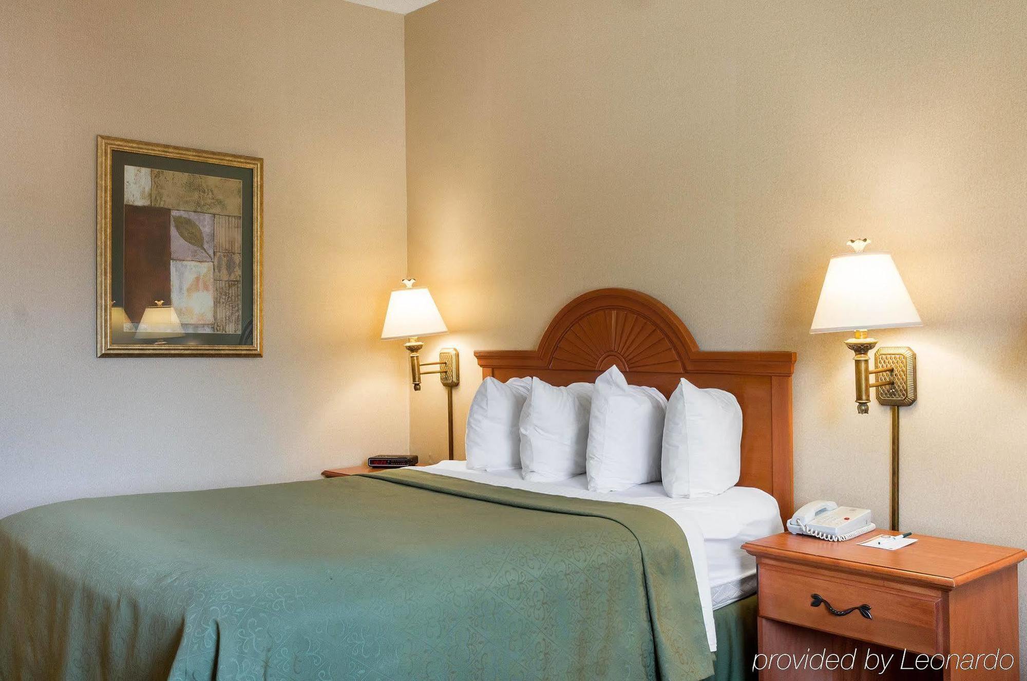 Quality Inn Brookings-University Экстерьер фото